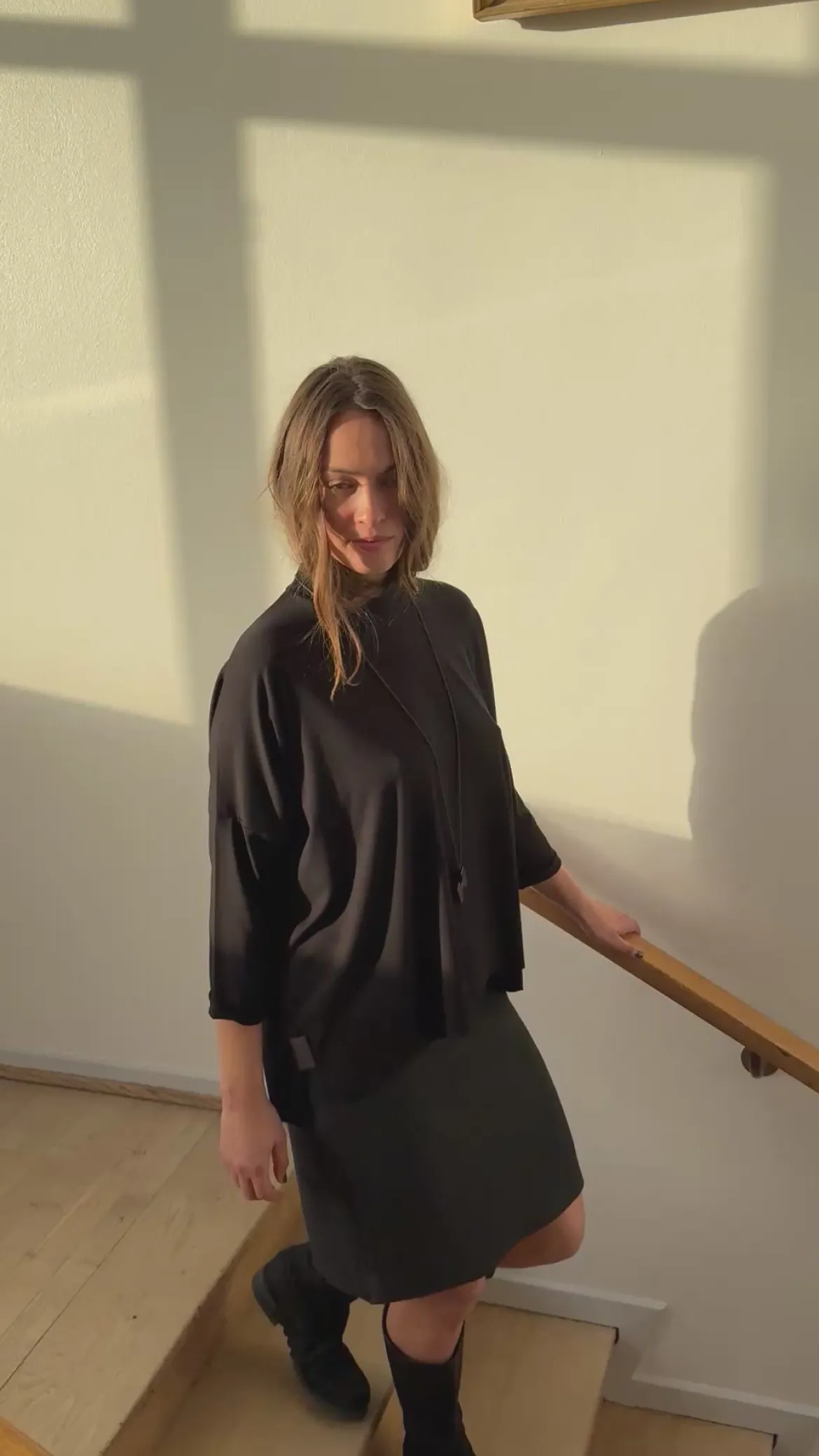 BLUSE M/HALSKETTE
