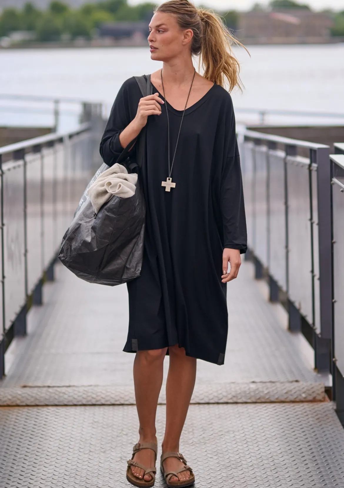 KLEID OVERSIZE