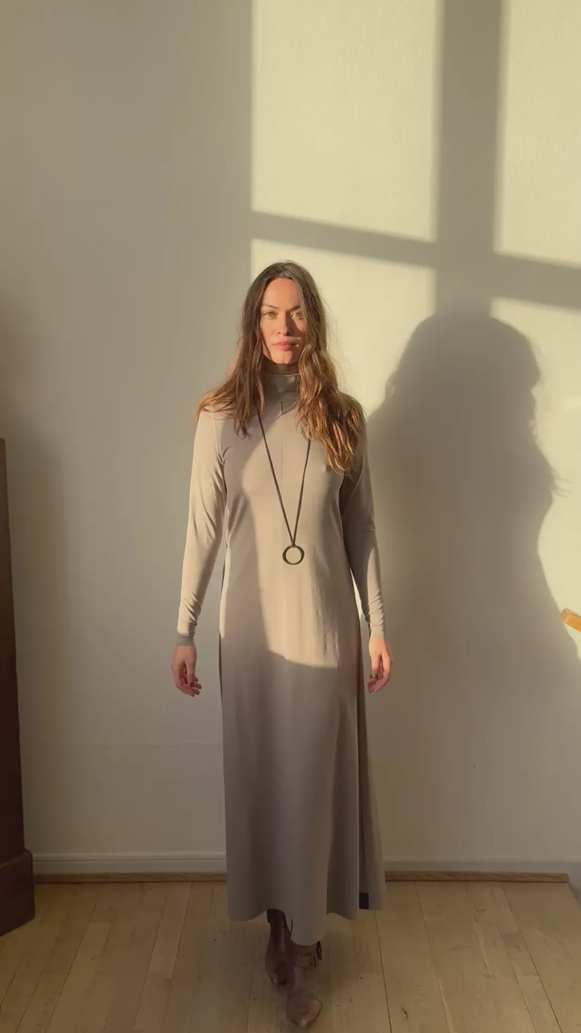 LANGE KLEID W/SCHMUCK