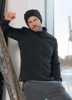 SWEATER M/ HOHEM KRAGEN