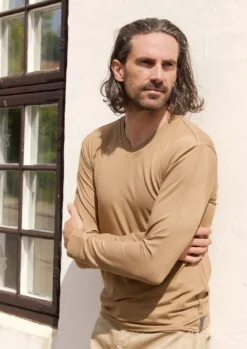 T-SHIRT V-AUSSCHNITT LANGARM